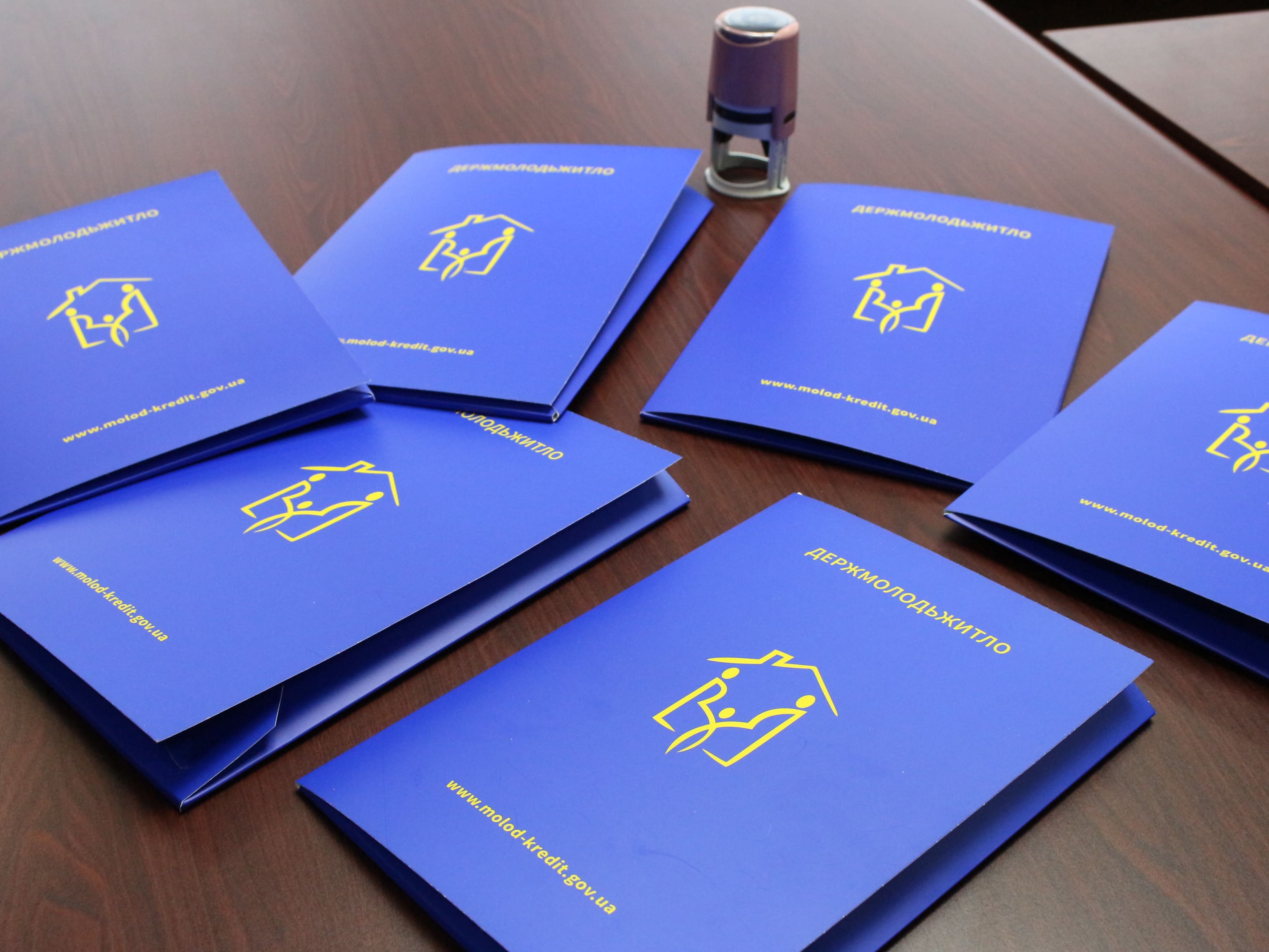 Підписання кредитних договорів