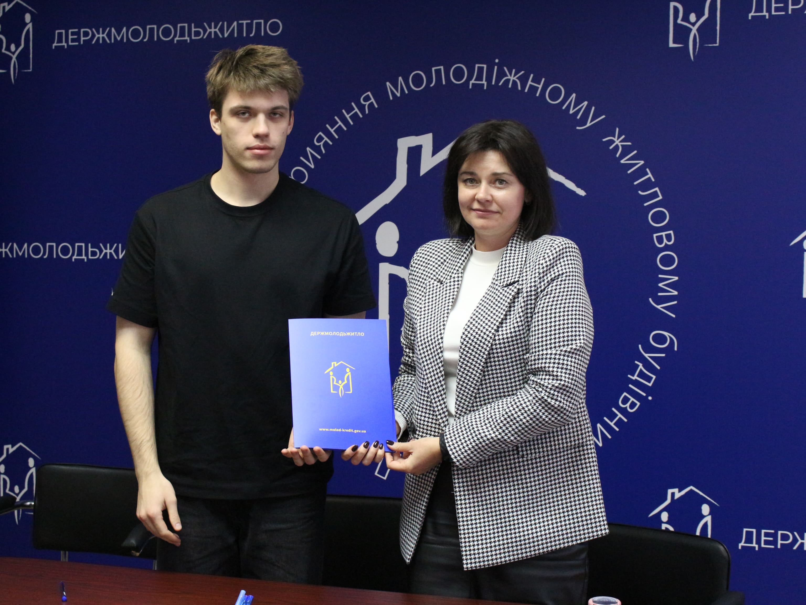 Антон Антонов