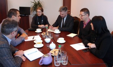 Representatives of UNHCR, the UN Refugee Agency Interviewed Participants of Housing Programs